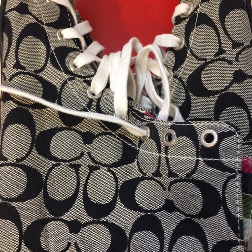 Coach Shoes Like NEW SIZE 7 - Picture 7 of 8